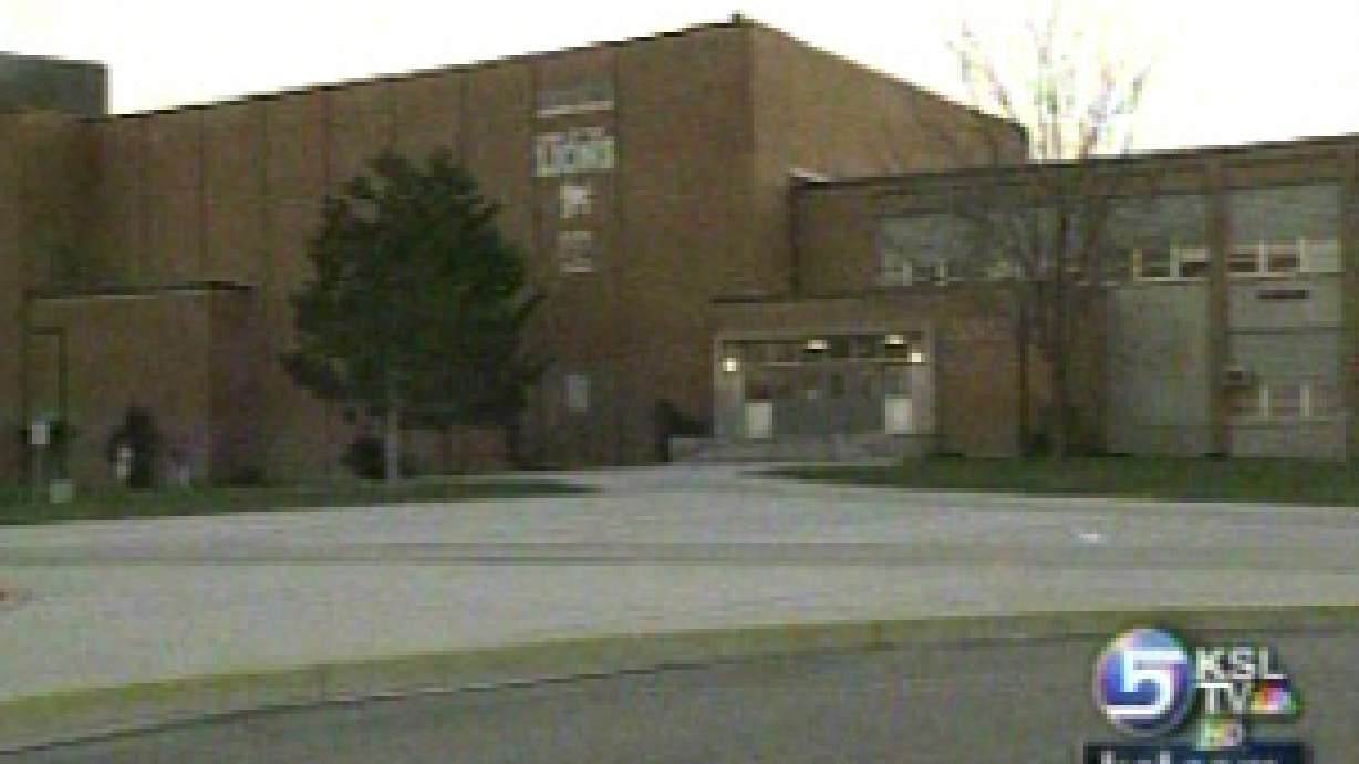 Teen took gun to West Jordan Middle School