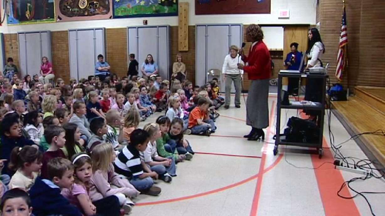UTA teaching students FrontRunner safety