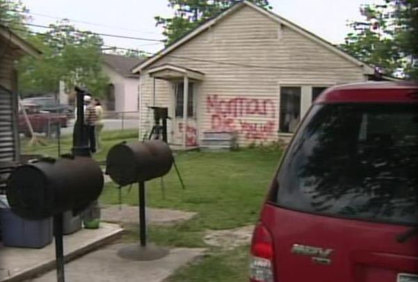 Neighbors help couple whose home was vandalized