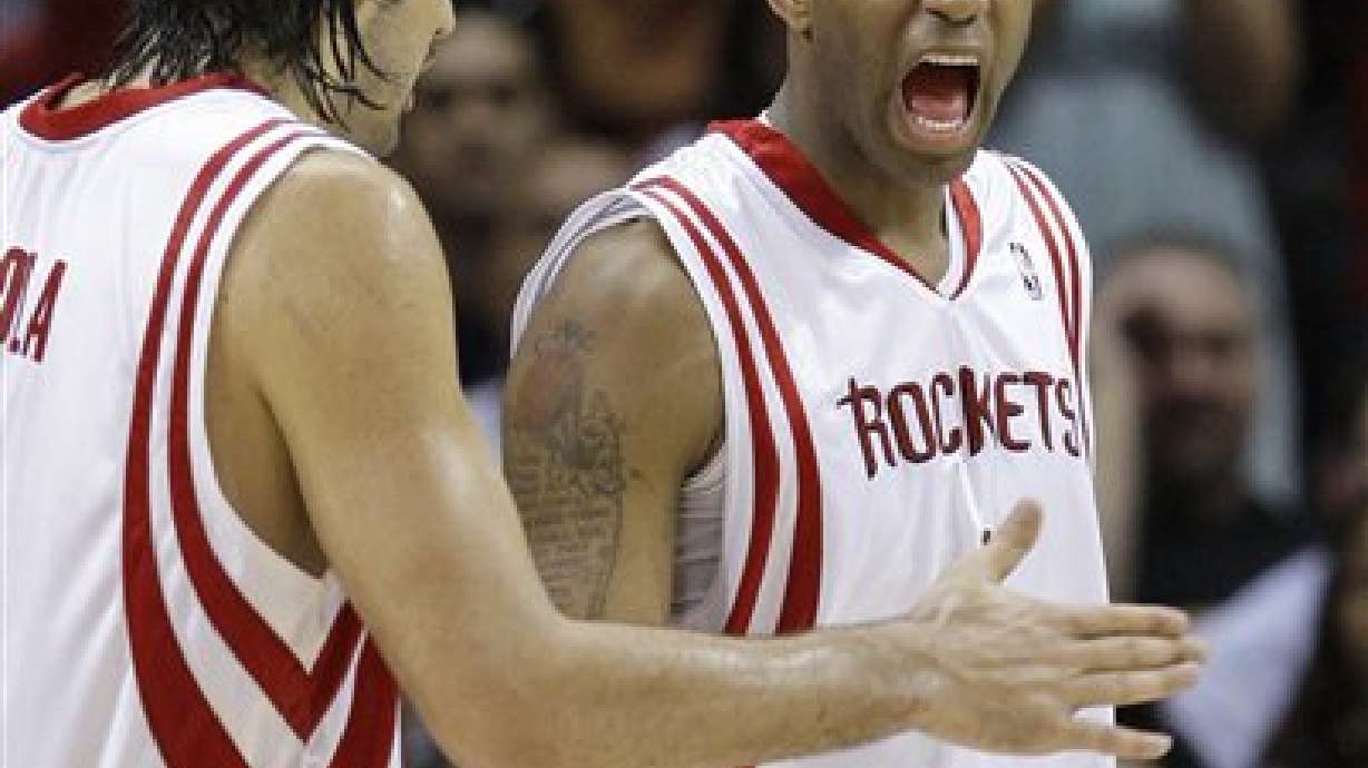 McGrady scores 29 as Rockets beat Jazz 95-69 to stay alive