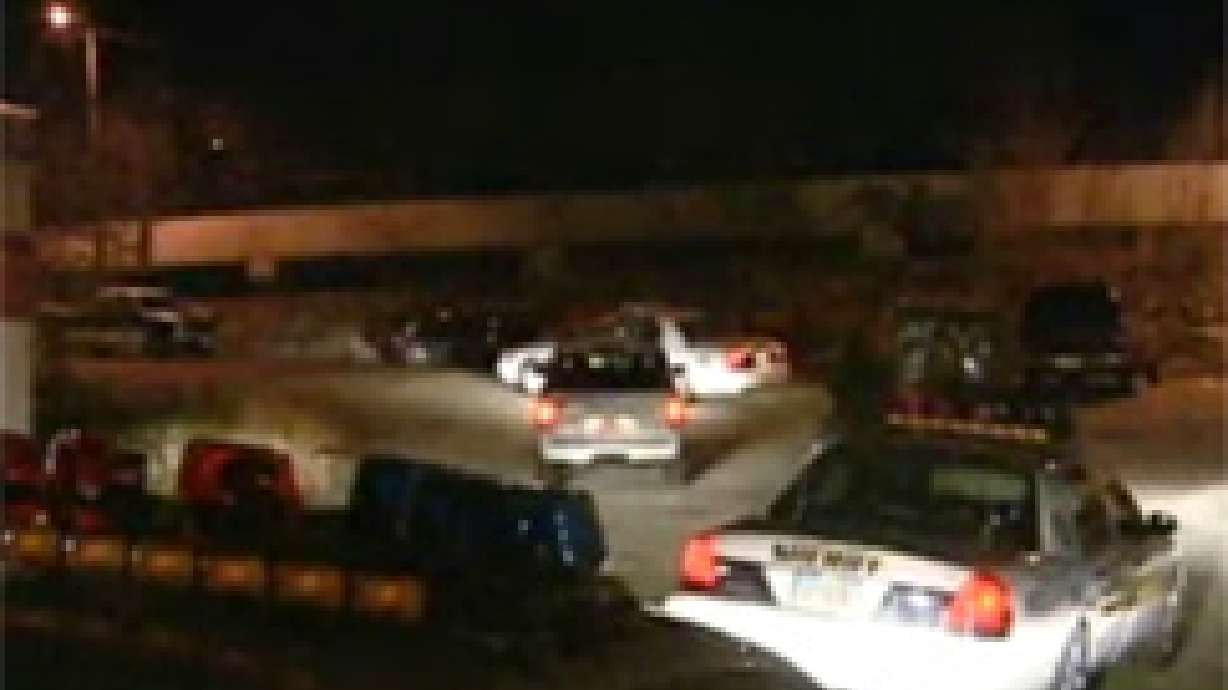 Three People Injured in Bar Brawl