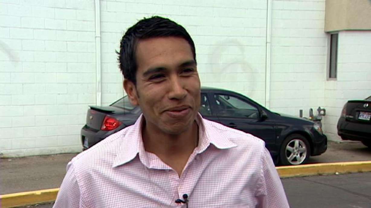 Deputy saves man from choking to death