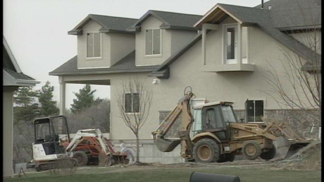 Construction Worker Dies From Fall