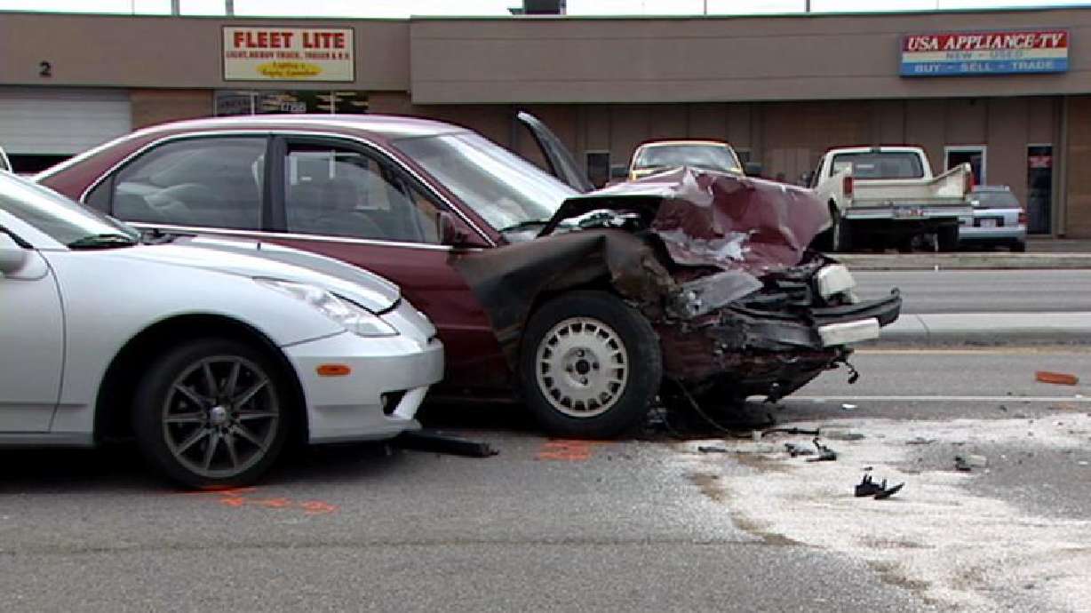 Two injured in 3-car accident