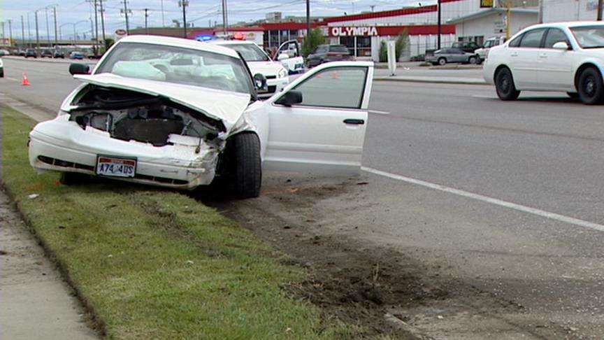 Two injured in 3-car accident