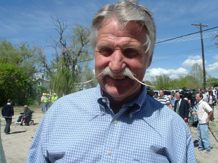 Mayor gains national attention for mustache