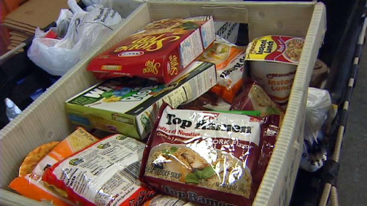 Mail carriers collect thousand of pounds of food