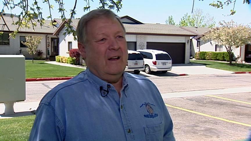 Dog sniffs out mold in homes