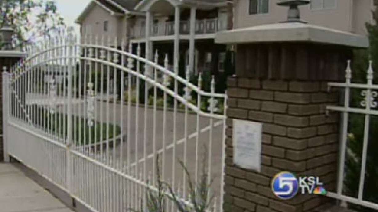 Residents in Colorado City Feeling Pressure of Jeffs Hunt