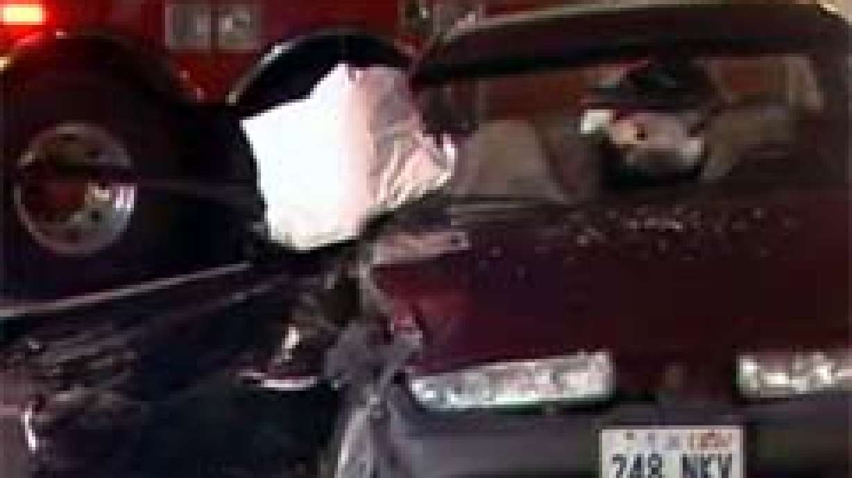 Cars Collide as Traffic Light Turns Yellow