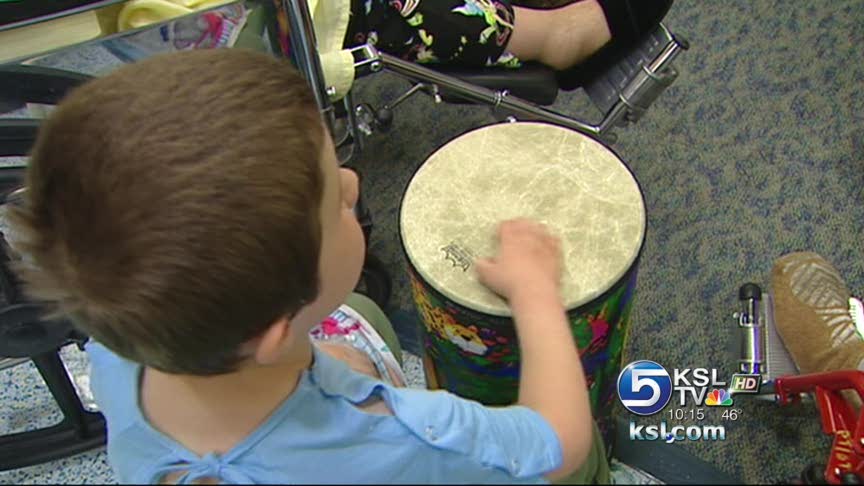 Music therapist helps young patients feel better
