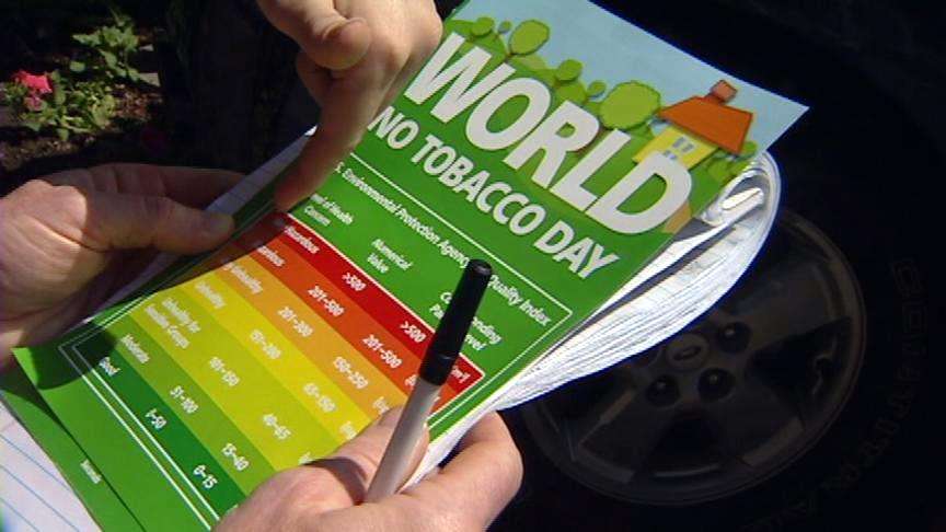 Demonstration shows dangers of second-hand smoke in cars