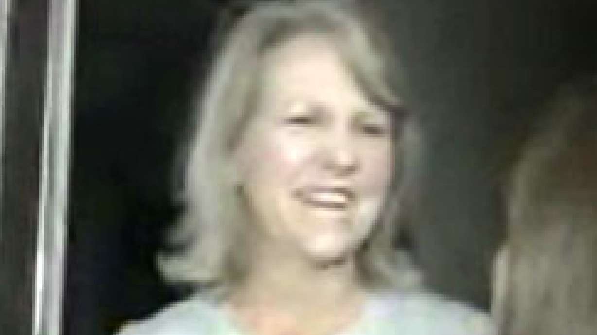 High Five for Supportive Mom in Syracuse