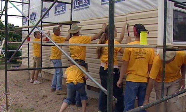 Ogden teens spend Youth Conference rebuilding a home