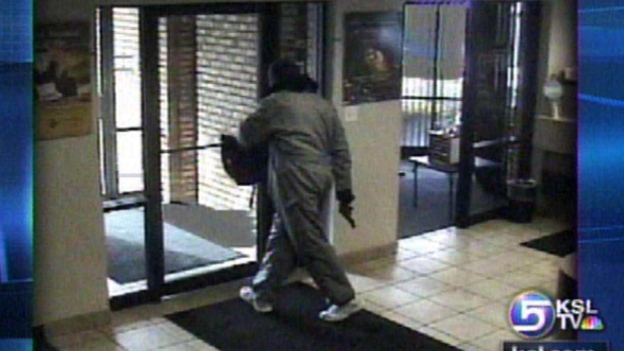 Shot Fired in Sandy Credit Union Robbery