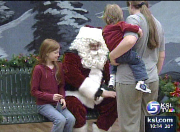 Families Gather for Breakfast, Visit from Santa