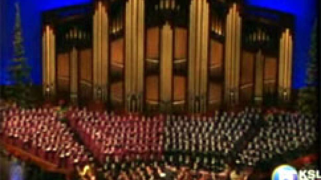 Mormon Tabernacle Choir Performed for Crowds Throughout U.S.