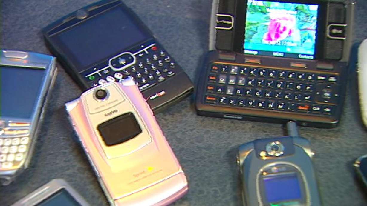 Cell phone users asked to register for reverse 911 list