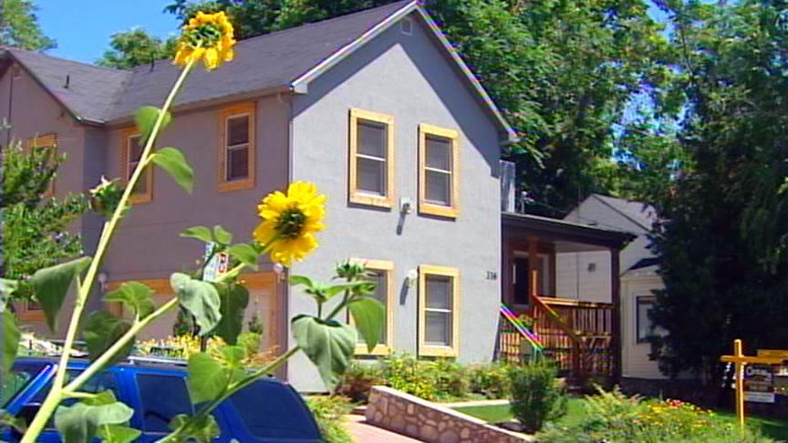 Wells Fargo says cost of transportation up, food prices down