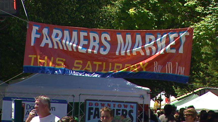 Huge crowd shows up for opening of Farmers Market