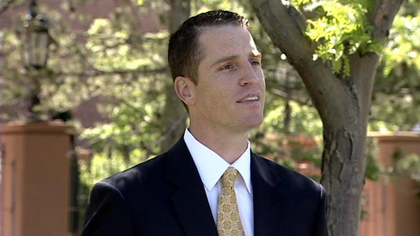Walker outspends Ellis in treasurer's race