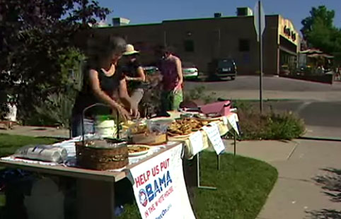 Obama supporters hold bake sale