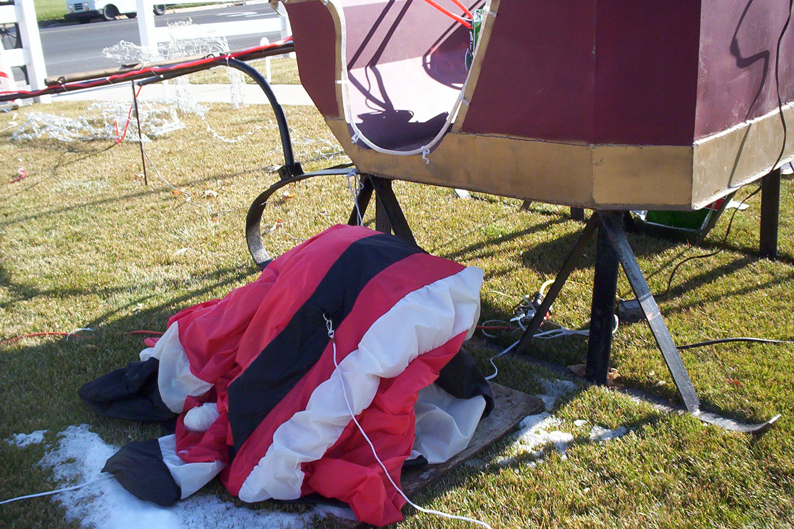 Vandals Destroy Christmas Decorations in Layton