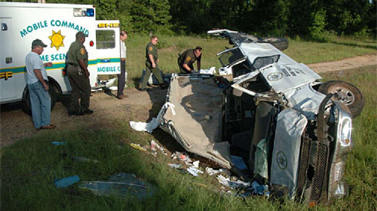 Utah family of inmate killed in crash files suit