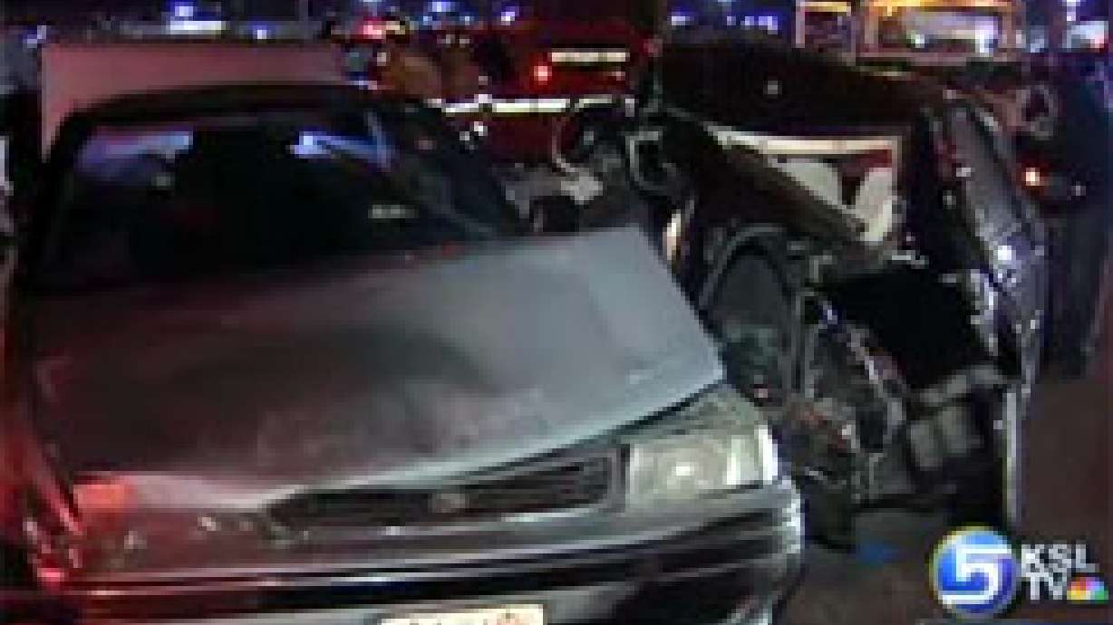 Four People Injured in Multi-Car Wreck