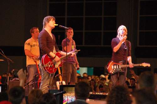 Teens set kazoo world record