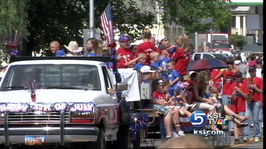 100 greatgrandchildren adorn float in Moroni parade
