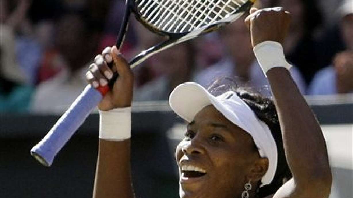 Venus beats Serena for Wimbledon title