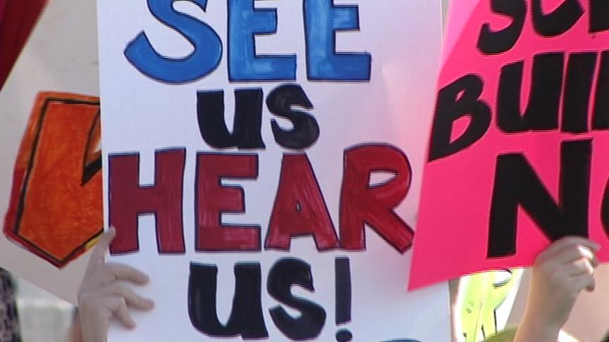 Utahns rally for better treatment of deaf and blind students