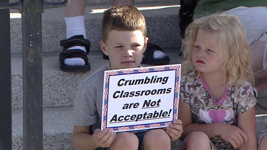 Utahns rally for better treatment of deaf and blind students