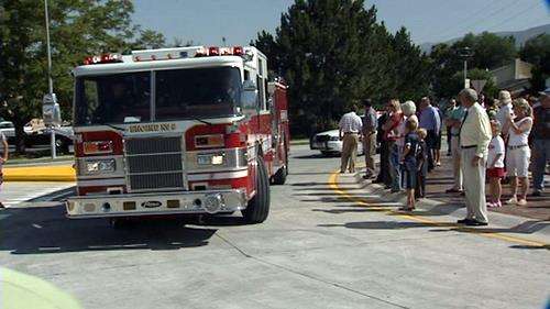 Bountiful residents celebrate opening of new intersection