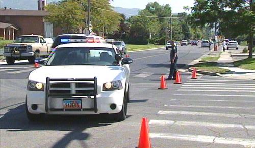 Bomb scare shuts down a square block in Centerville