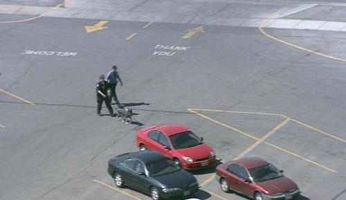 Bomb scare shuts down a square block in Centerville