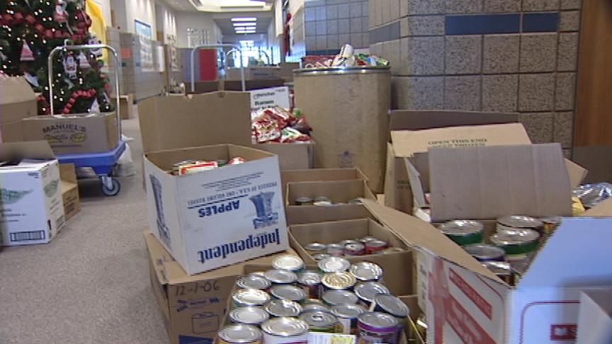 Foothill Elementary Donates 11,000+ Items to Utah Food Bank