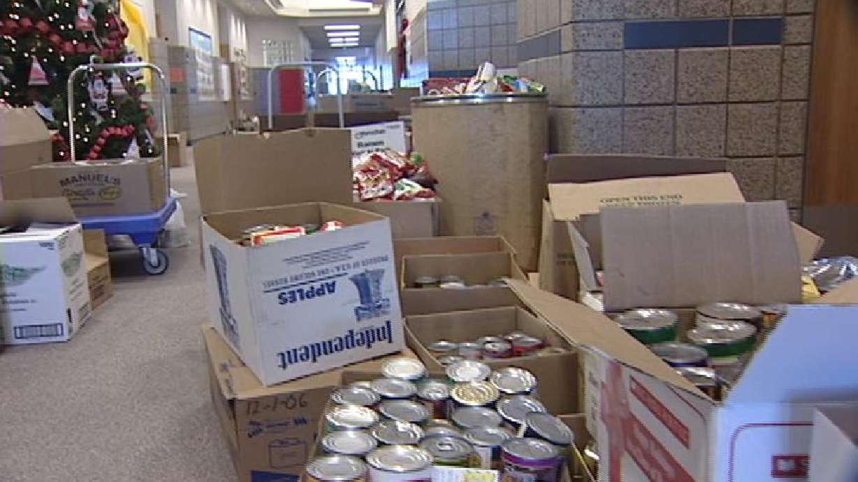 Foothill Elementary Donates 11,000+ Items to Utah Food Bank
