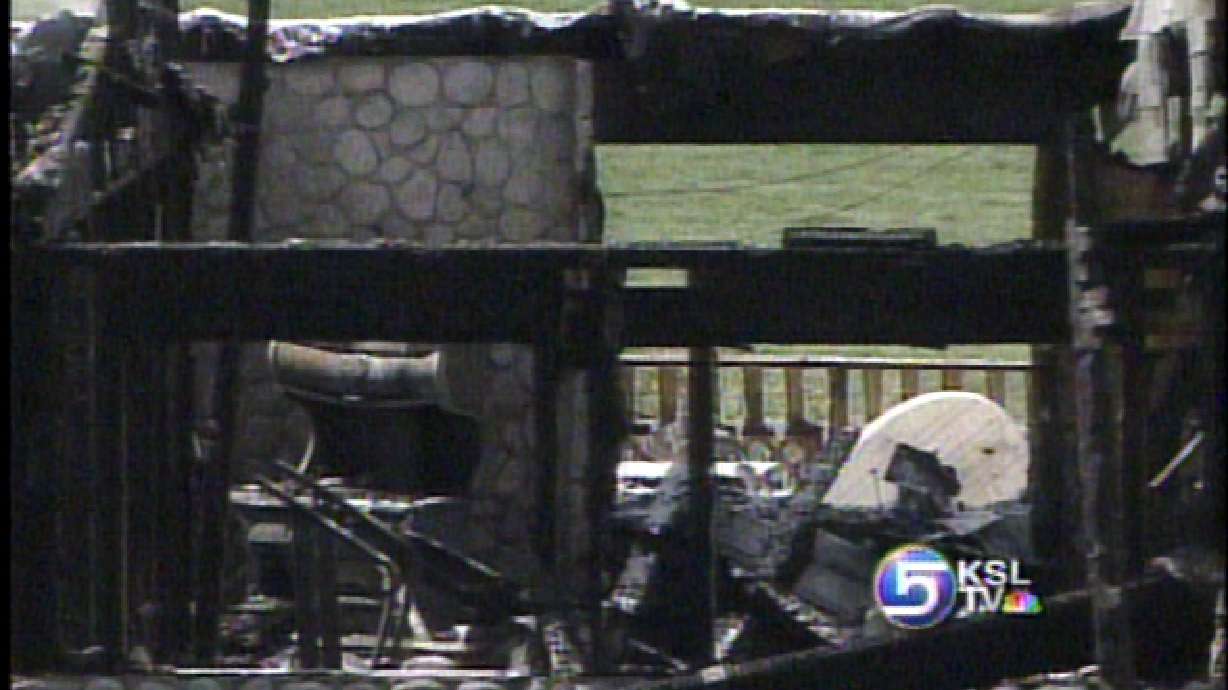 Fire Destroys Woodland Hills Home