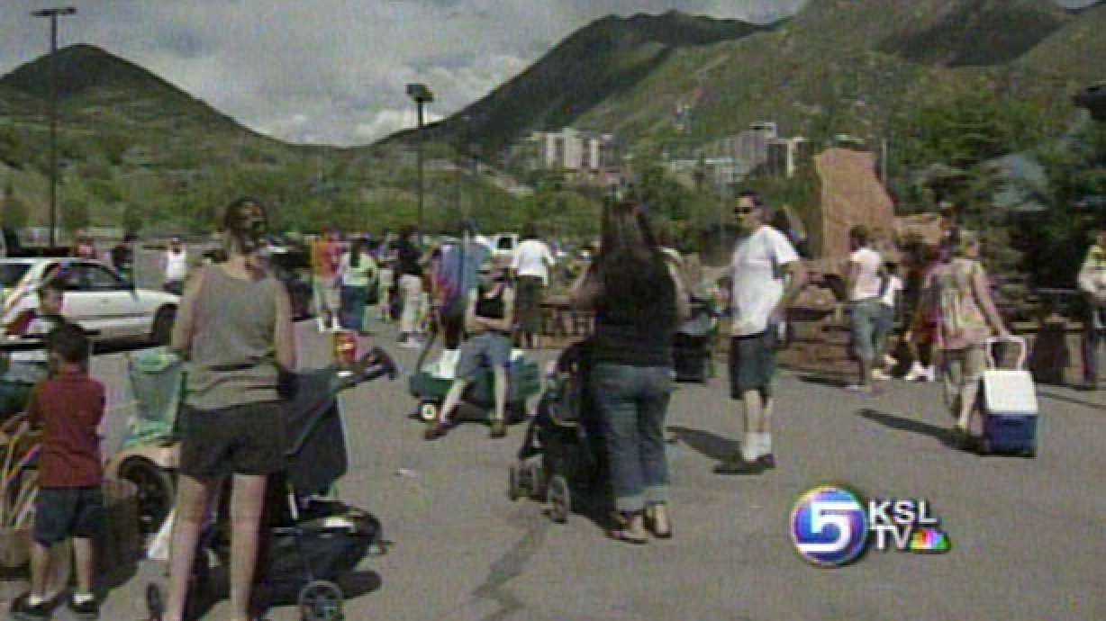 Wolf Temporarily Escapes at Hogle Zoo