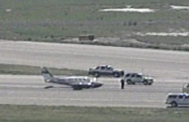 Small Plane with Gear Problem Makes Emergency Landing 