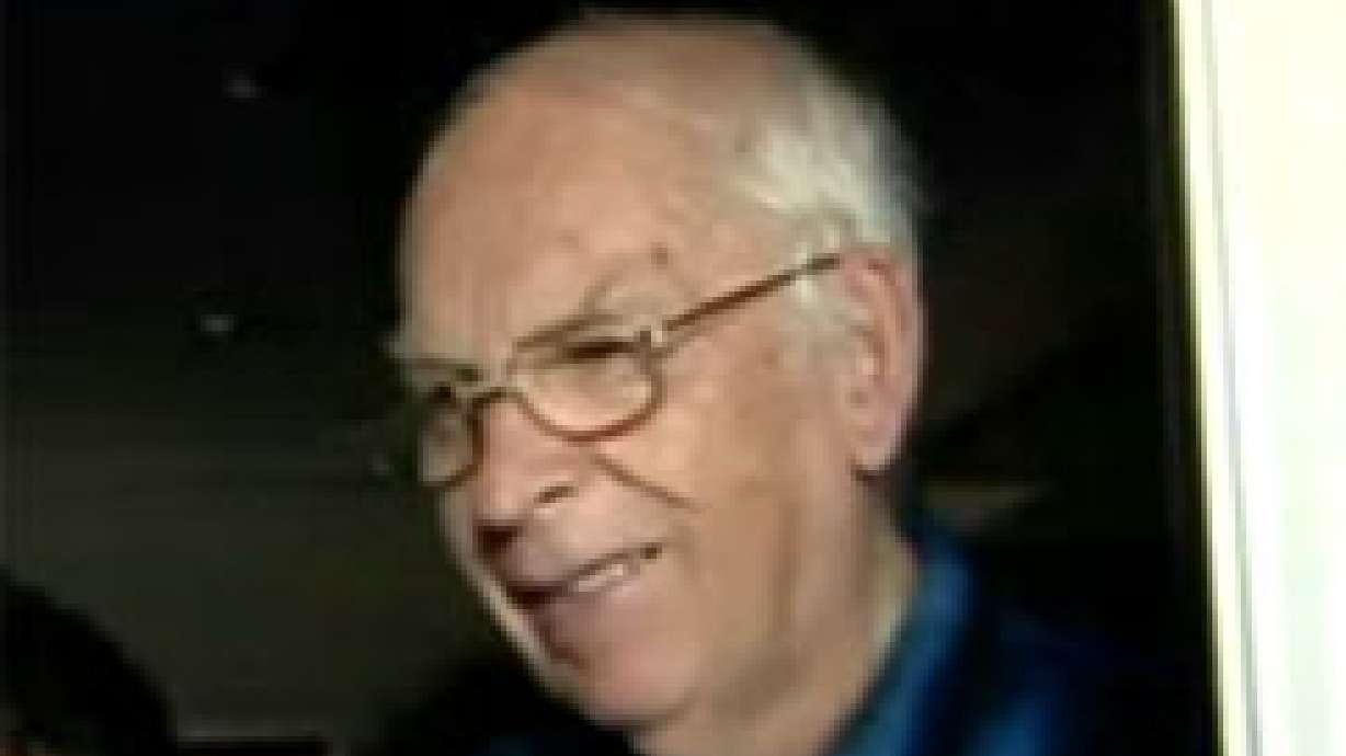 High Five Goes to St. George Man Raising Grandkids, Foster Children