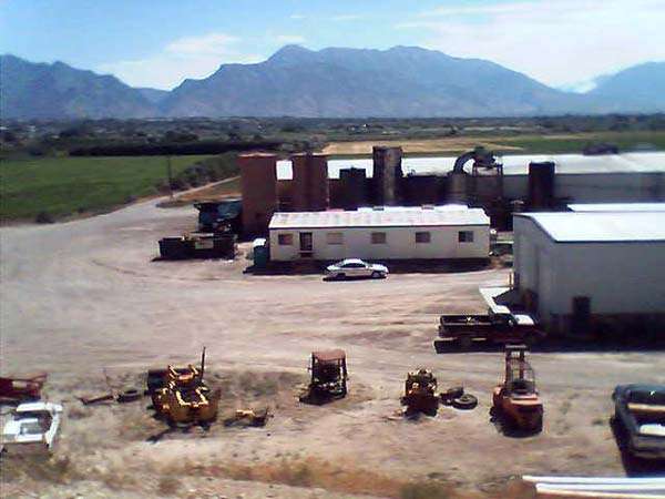 Investigators looking for man wanted in attempted homicide