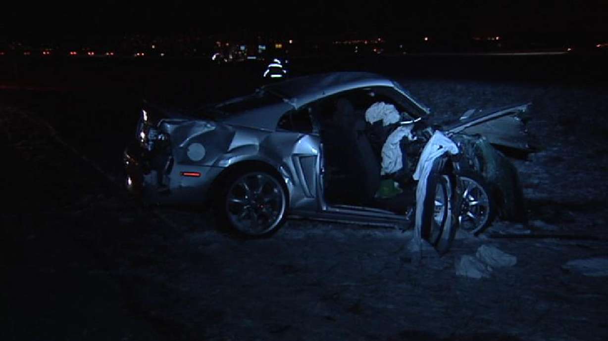 Head-On Collision in Kaysville Sends Five to the Hospital