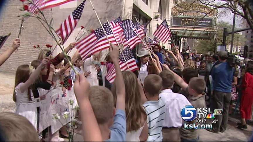 Students help woman get US citizenship