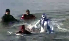 Swimmers Take a 'Polar Plunge'