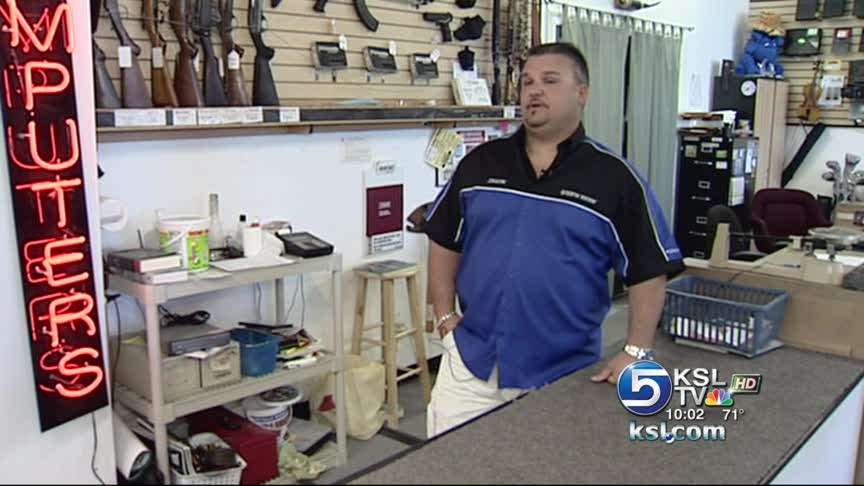 Experts offer advice on investing in gold