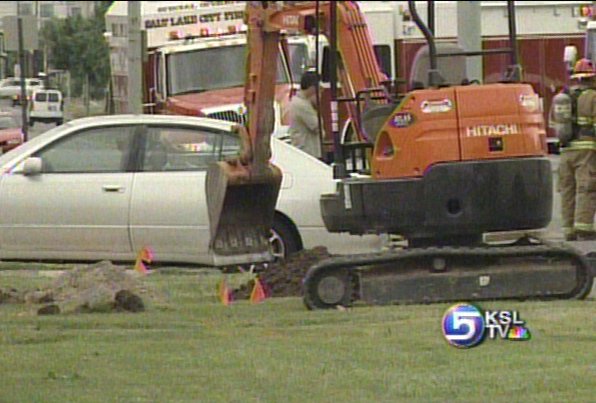 Backhoe Hits Natural Gas Line