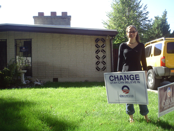 'Political junkies' gather for debate-watching parties